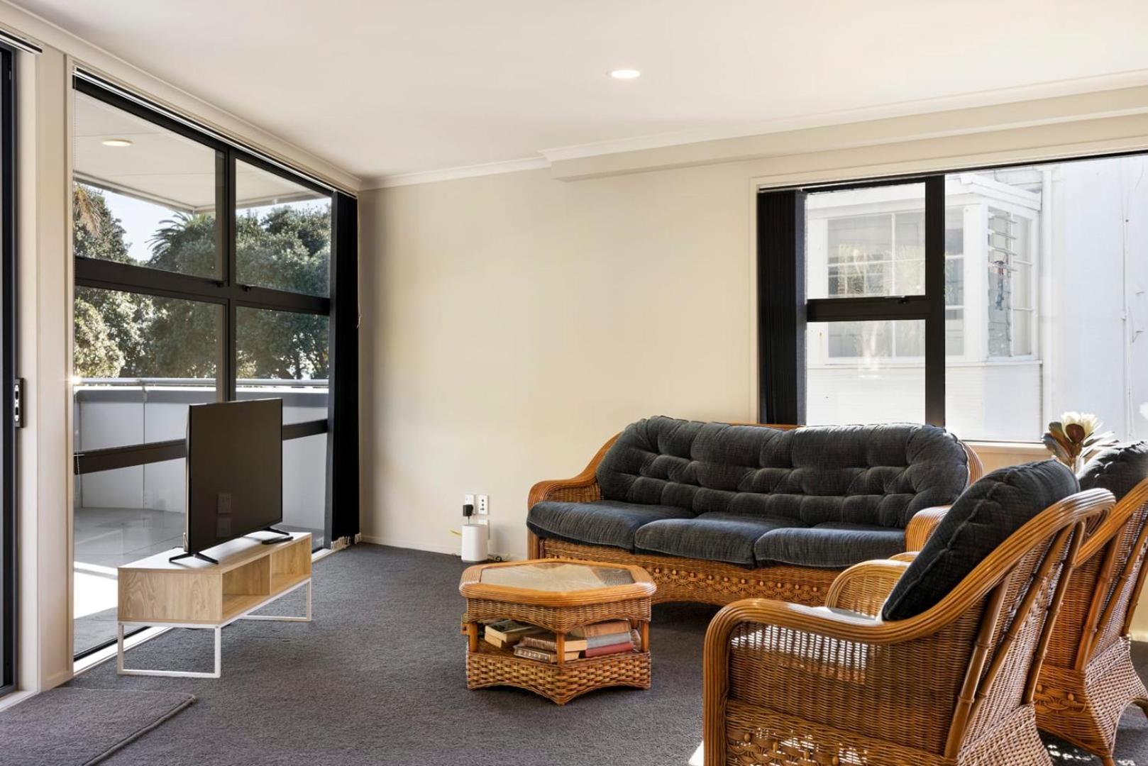 Pacific Escape - Downtown, Beach & Sea Views Mount Maunganui Exterior foto